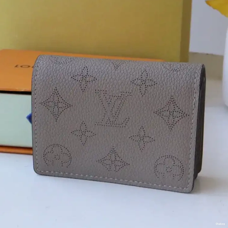 2306YA0008 Bag LV 0625
